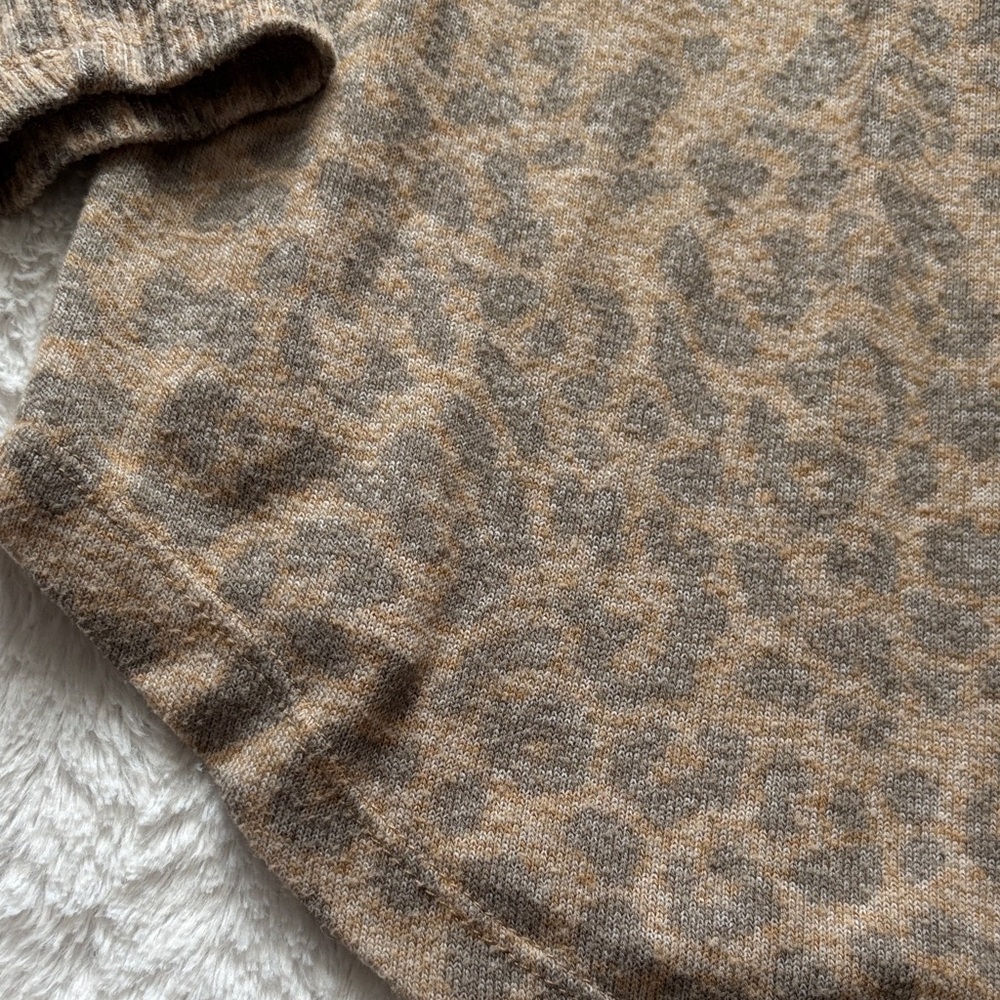 Distressed Leopard Print Long Sleeve Top - Picture 2 of 7